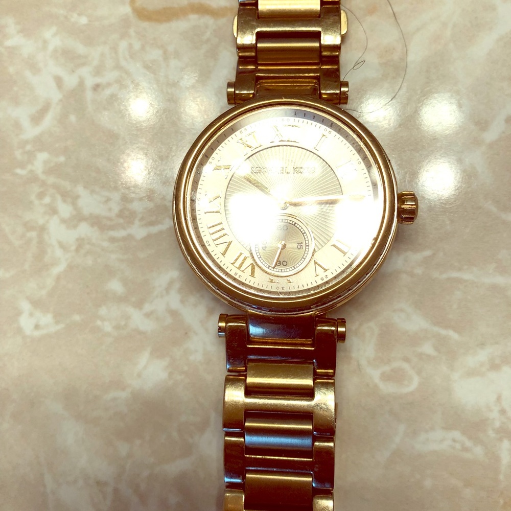 MICHAEL Kors  gold watch